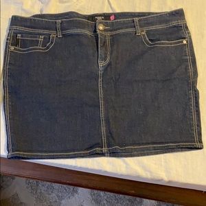 NEW TORRID Denim Jean skirt CUTE